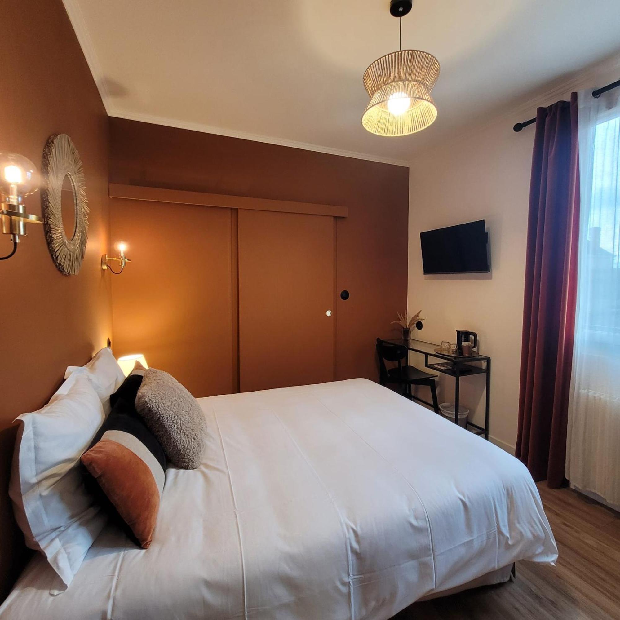 Hotel Rive Sud チノン エクステリア 写真