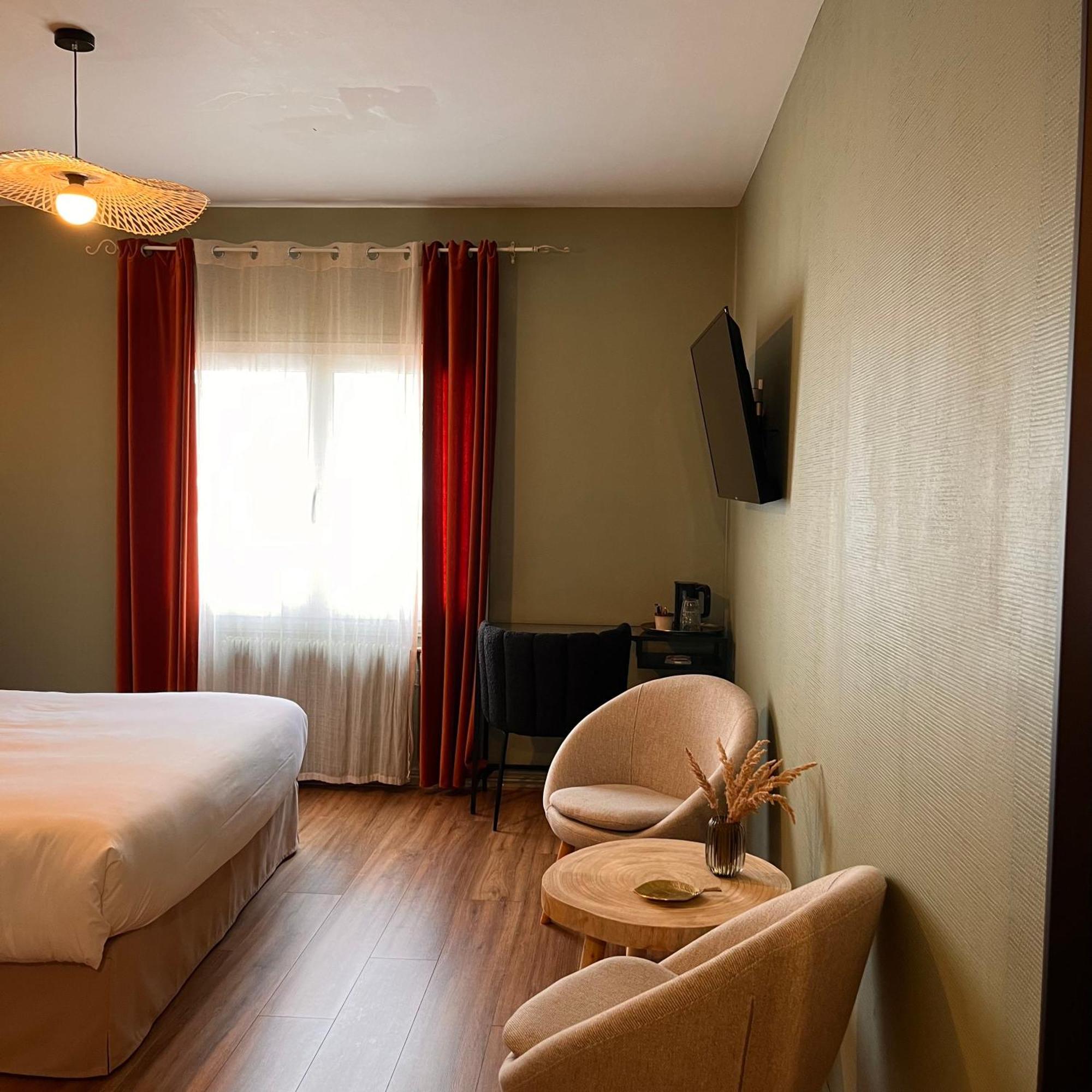 Hotel Rive Sud チノン エクステリア 写真